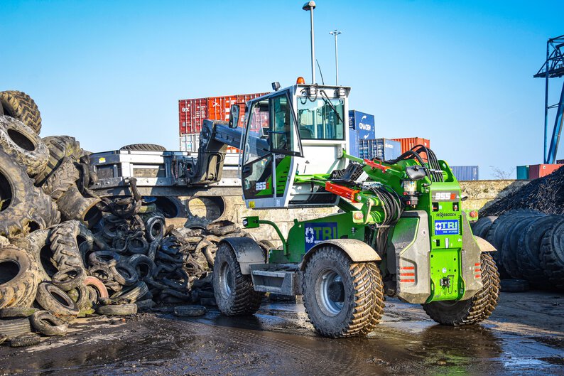 Sennebogen 355E Telehandler