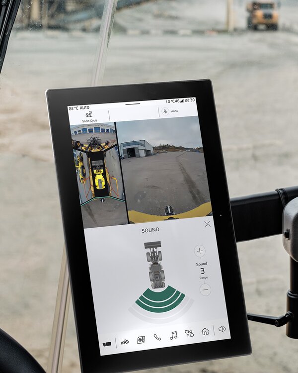 Volvo Smart View met camerabeeld rondom de machine op het Volvo Co-Pilot-display