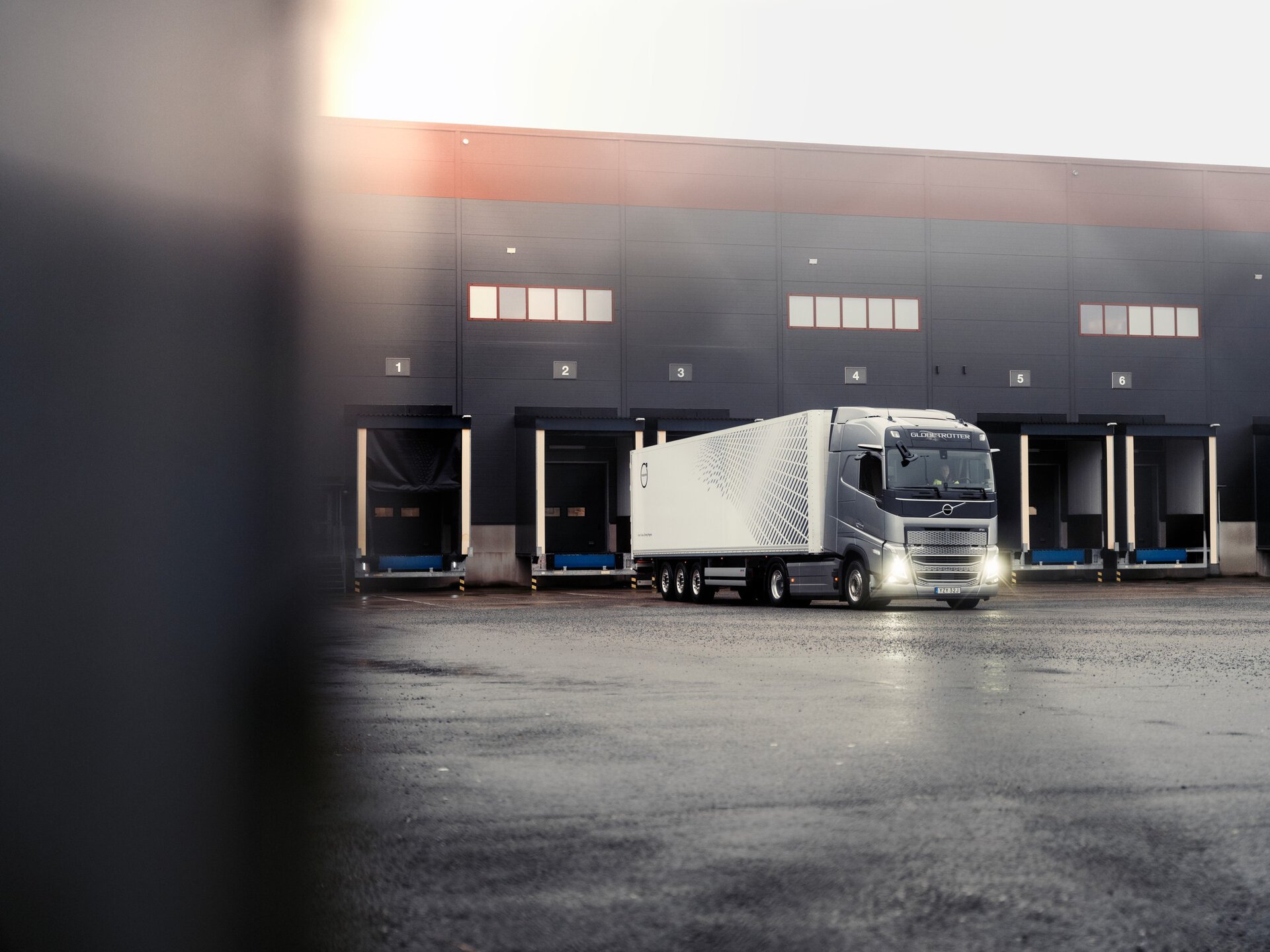 Volvo FH tractor unit for long-distance haulage and logistics in Africa