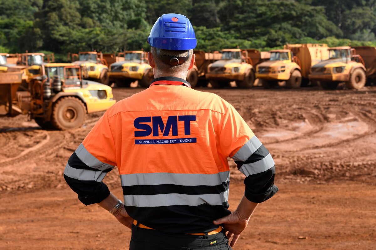 Des contrats de service sur mesure, incluant les contrats Blanc et Bleu, pour des inspections préventives planifiées et la mise à disposition de mécaniciens dédiés à plein temps sur site